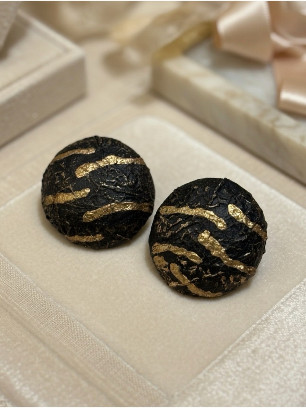 Vintage Black Gold Abstract Clip On Earrings Textured Dome Statement Retro 80s